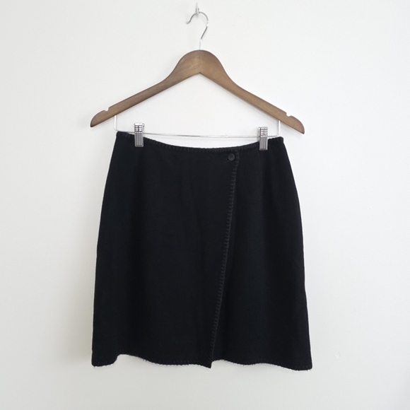 Holt Renfrew Dresses & Skirts - Vintage Holt Renfrew Black Wool Cashmere Mini Skirt